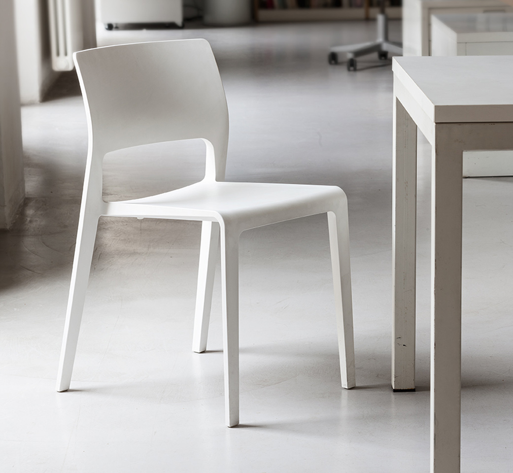 华体会体育官方在线官网 - 坐具|餐椅|办公家具|华体会体育官方在线官网家具|Juno 洽谈椅/培训椅